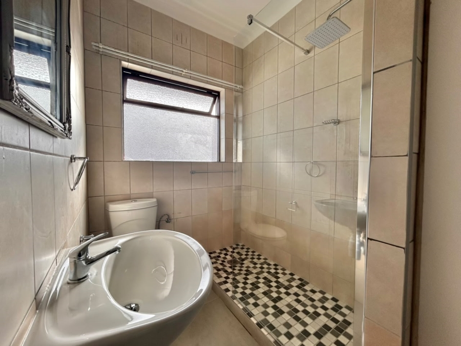 To Let 2 Bedroom Property for Rent in Diep River Western Cape